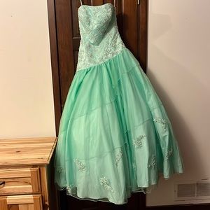 Mint green strapless prom dress size 10